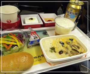 JALホノルル便の「俺の機内食」。美味しい機内食でした。幸せ♪