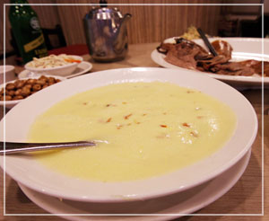 スープのような茶碗蒸しのような不思議な料理、溜黃菜