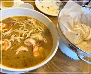ガンボスープな味の海老スープ料理。うまっ！